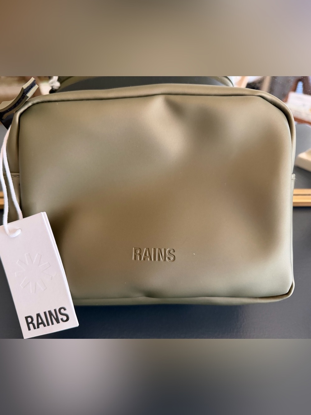 RAINS Olive Swamp Box Bag